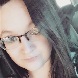 Meet your Posher, Delores